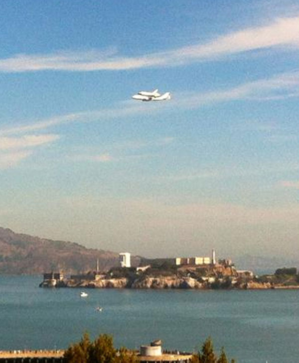 Shuttle Endeavour flies over Alcatraz (Sent in...