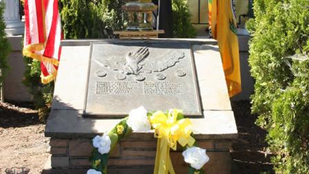 Memorial plaque honoring
15 Petaluma veterans