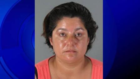 Shawna Kim Apour allegedly stabbed a mans pet lizard.