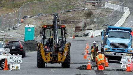 PG&E crews work to restore gas lines