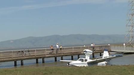 A plane landed in the San Francisco Bay near the Dumbarton Bridge this afternoon after its landing gear failed.