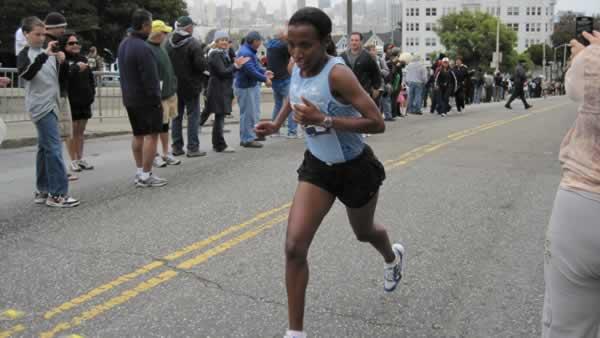 Bay to Breakers 2010, San Francisco, #B2B2010, runners, race, Hayes Street Hill