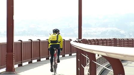 Bike on Golden Gate Bridge