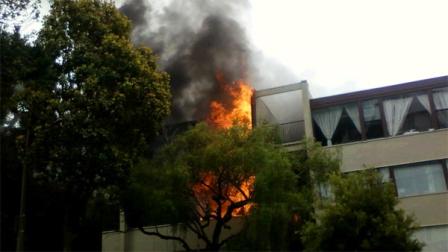 Apartment fire in SF