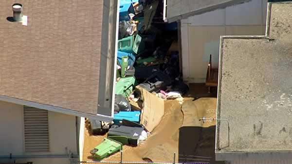 Water main break causes major flooding