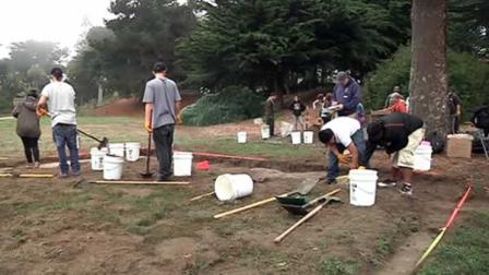 High school students dig up SF history at Lands End.