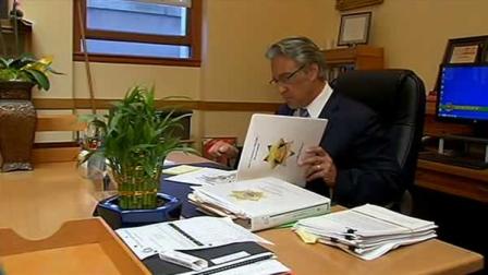 Reinstated Sheriff Ross Mirkarimi back to work
