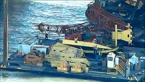 Crane falls near SF-Oakland Bay Bridge
