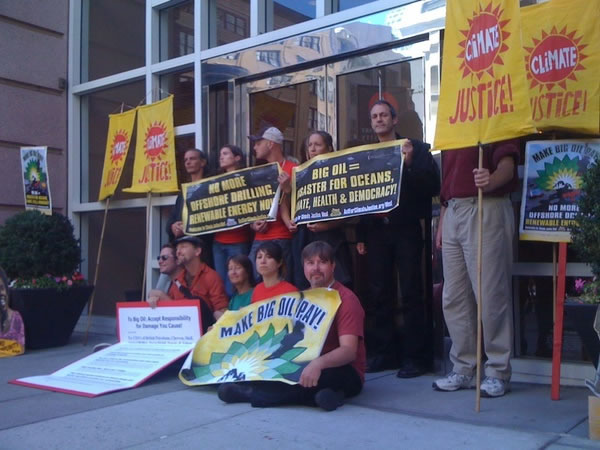 15 arrested in big oil protest