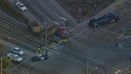 Big rig accident in Santa Clara