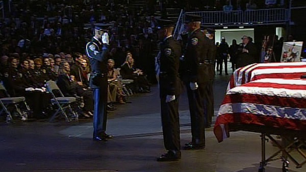 Officers honor fallen Santa Cruz police officers...