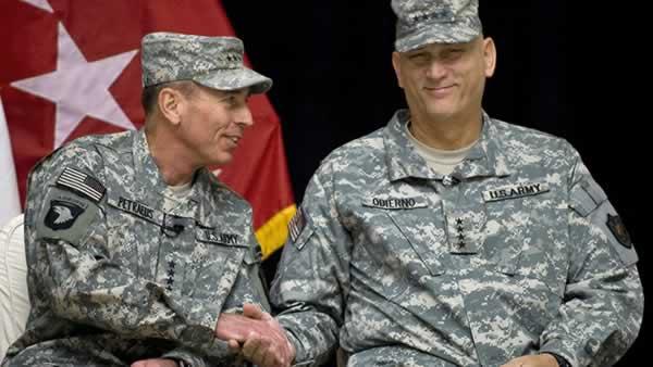 Petraeus Raymond Odierno
