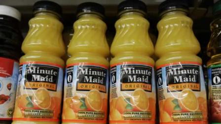 Minute Maid orange juice drinks are on display at JJ&F Market in in Palo Alto, Calif., Monday, Feb. 9, 2009.  (AP Photo/Paul Sakuma)