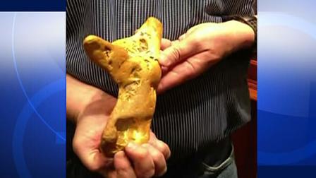 An amateur prospector in Australia hit the jackpot.
