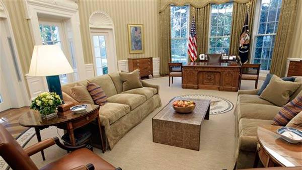 Renovations to the Oval Office, including a new carpet, drapes, wallpaper and furniture, are seen, Tuesday, Aug. 31, 2010, at the White House in Washington.