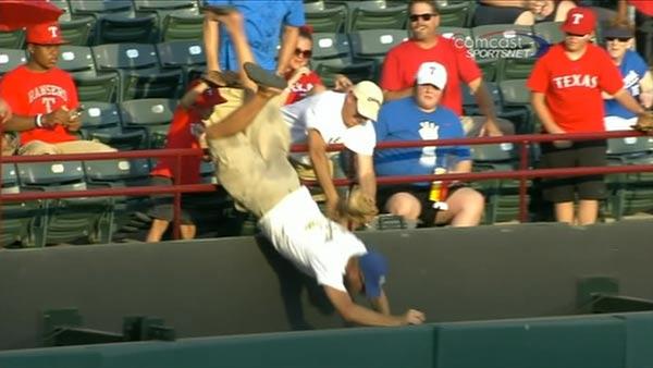 Fan falls to death at As/Rangers game | Video | abc7news.com