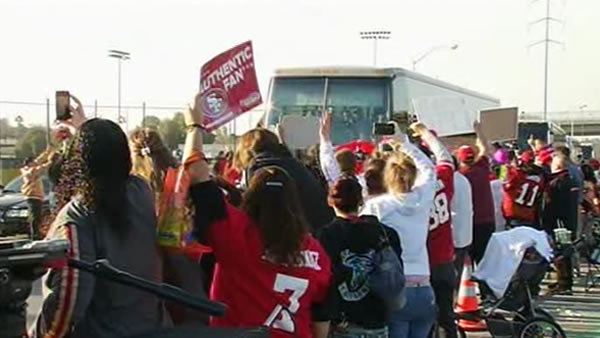Fans welcome 49ers home from New Orleans