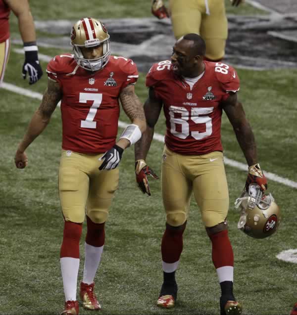 San Francisco 49ers tight end Vernon Davis (85)...