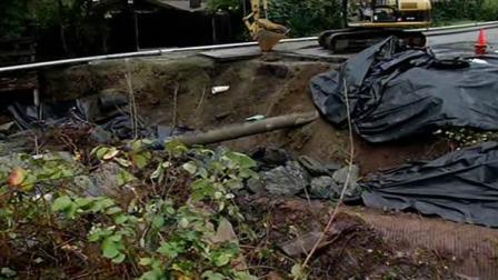 Storm repairs underway at Lafayette sinkhole