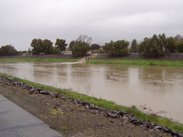 High water runoff at Alameda Creek in Fremont,...