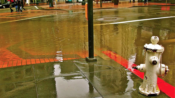 Flooded sewer at Grant and O'Farrell in San...