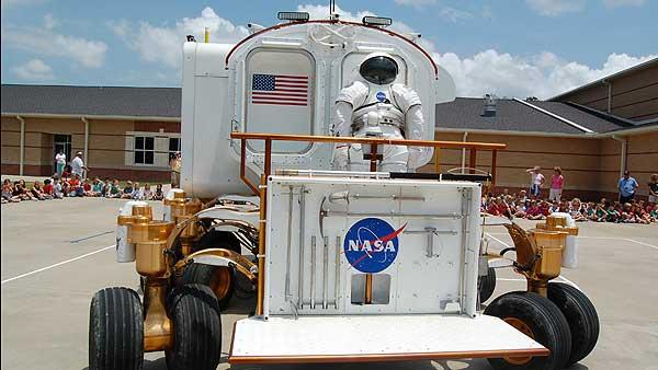 On Friday, May 15, 2009 NASAs next generation moon rover visited Robinson Elementary School
