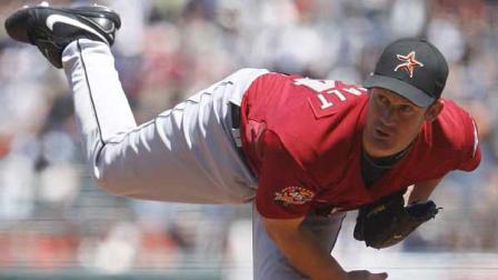 Roy Owalt is expected to join the Rangers rotation in the next few weeks. (AP Photo)