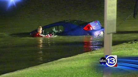 FULSHEAR, TX (KTRK) -- A pizza delivery driver who was rescued last week from a cold lake has passed away.