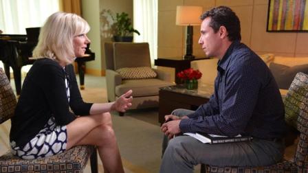 In this Monday, June 11, 2012, photo provided by ABC, ABC News correspondent Chris Cuomo talks with Rielle Hunter about her relationship with former U.S. Sen. John Edwards, in Charlotte, N.C. The interview airs during 20/20 on Friday, June 22.(AP Photo/ABC, Phil Ellsworth)