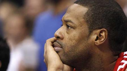 The Rockets dealt Marcus Camby to the Knicks Monday. (AP photo)