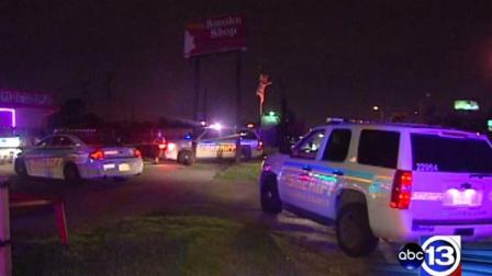 Two robbers start shooting but the clerk in east Harris County grabbed a gun of his own.