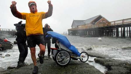 This photo is from 2010 in Rockland, Maine, when Mike Ehredt completed Part 1 of his coast-to-coast run. (AP photo)
