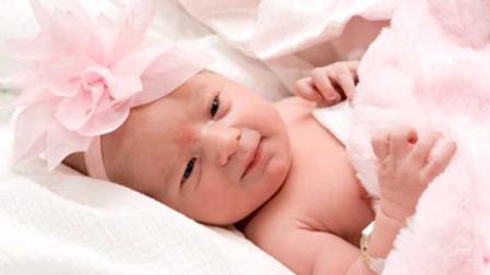 Moriah Kiser was born a little after 1am, weighing seven pounds, six ounces. Shes 20 -inches long. And with her birth came the milestone.