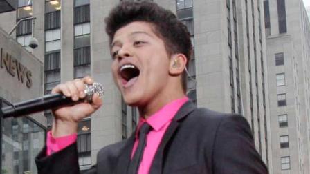 Bruno Mars will make his first RodeoHouston appearance when he takes the Reliant stage March 7. (AP photo)