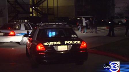 A man was shot during a robbery at an apartment complex in north Houston overnight.