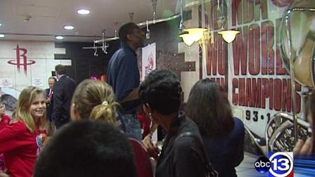 Former Rockets center Dikembe Mutombo and other NBA legends met patients at Childrens Memorial Hermann Hospital on Wednesday.