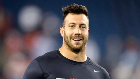 Houston Texans outside linebacker ConnorBarwin warms up before an NFL football game between the New England Patriots and the Texans in Foxborough, Mass., Monday, Dec. 10, 2012. (AP Photo/Stephan Savoia)
