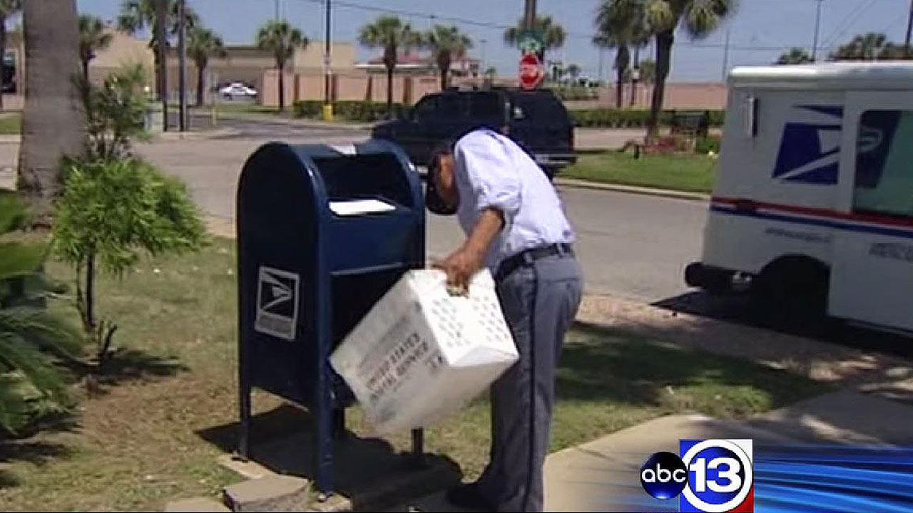 Mail carrier discovers homemade explosive device in Galveston mailbox