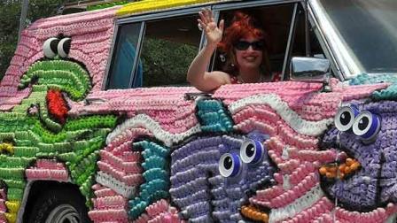 The start time for Saturdays 26th annual Houston Art Car Parade has been pushed back to 3pm, due to forecasts of heavy rain in the morning hours. The parade route will now open to the public at 1pm.