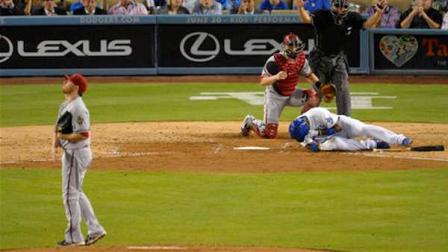 Zack Greinke then hit Miguel Montero in the seventh and Ian Kennedy responded by hitting Greinke in the bottom of the inning, sparking a brawl that resulted in six ejections before the Diamondbacks lost 5-3 Tuesday night. (AP photo)
