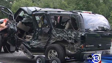 Officials say 4 people are injured and two others are dead after a crash in Waller County