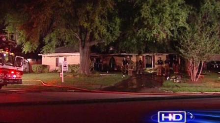 Firefighter injured battling house fire