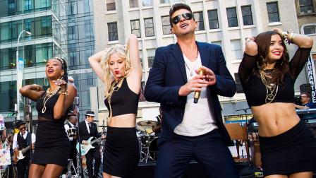Robin Thicke performs Blurred Lines