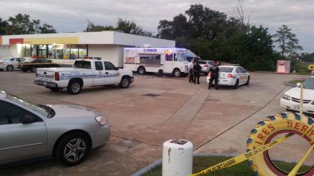 HCSO deputies investigate the scene of a robbery and shooting in a northwest Houston parking lot where the owner of a food truck was killed
