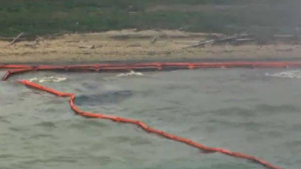 Raw SkyEye HD of oil spill in Ship Channel