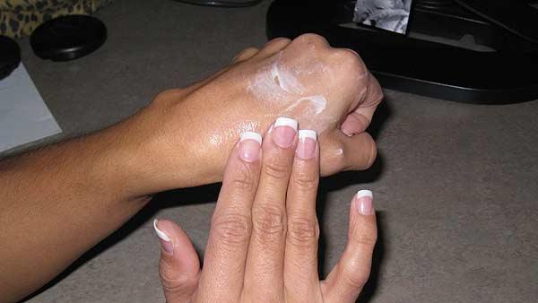 Researchers from Rutgers University in Piscataway, N.J., tested skin moisturizing creams to determine whether their use is linked to cancer