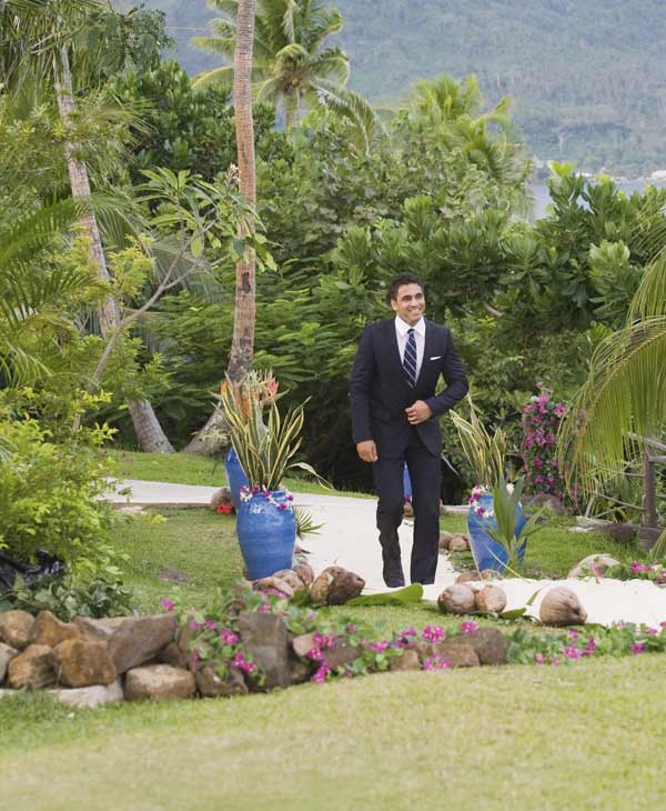 Roberto arrived to the rose ceremony not...