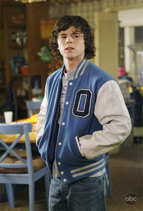 Charlie McDermott in a scene from 'The Middle.'