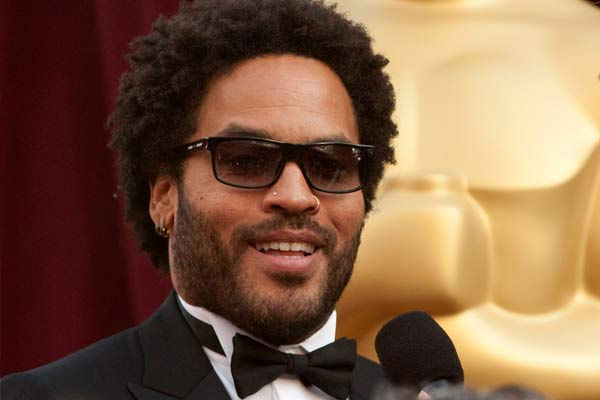 Musician Lenny Kravitz talks with Robert Osborne...