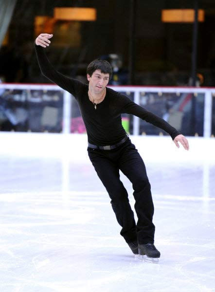 Evan Lysacek -- Olympic skater Evan Lysacek performs on the 'Today' show in 2010.